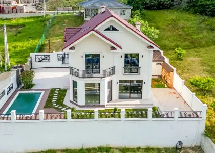 Дом в коттеджном городке, 215 м² - фото 1