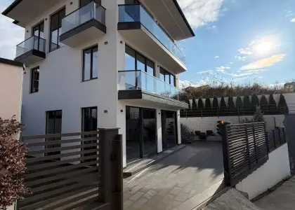 Дом, 230 м² - фото 1