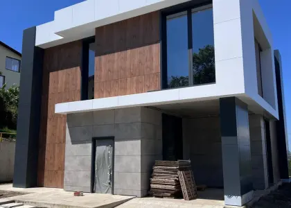 Дом, 200 м² - фото 1