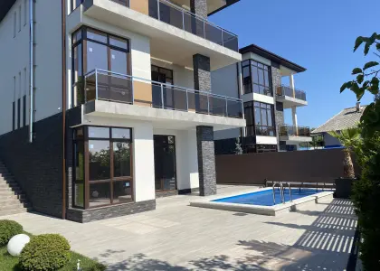 Дом, 240 м² - фото 1