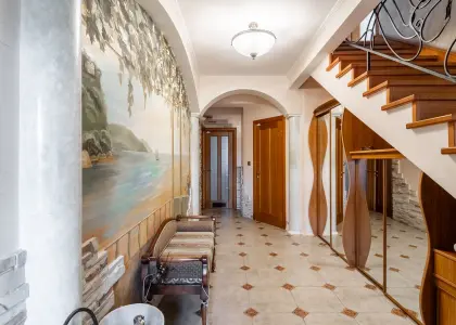 Дом, 376.8 м² - фото 1