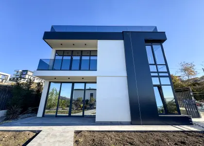 Дом в коттеджном городке, 258 м² - фото 1