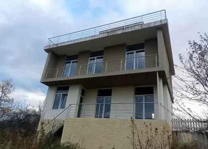 Дом, 253.3 м² - фото 1