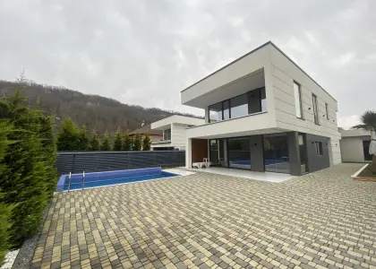 Дом, 220 м² - фото 1