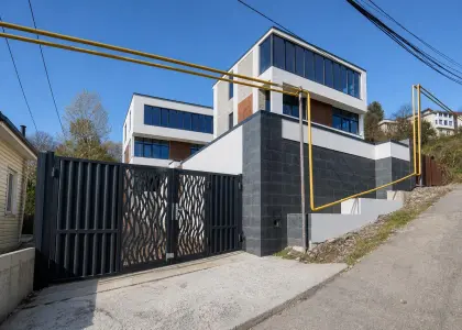 Дом, 242 м² - фото 1