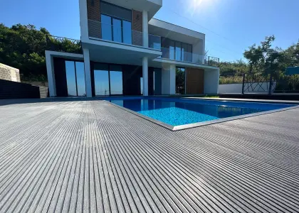 Дом, 280 м² - фото 1