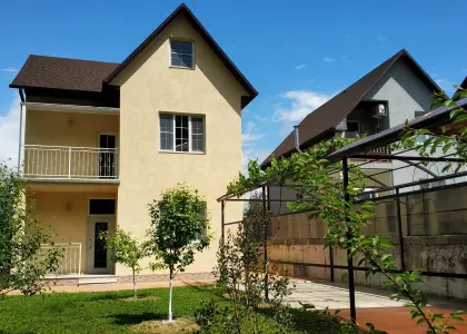 Дом, 200 м² - фото 1