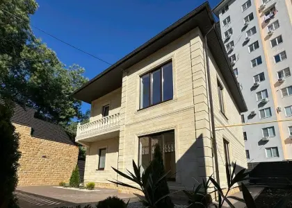 Дом в коттеджном городке, 160 м² - фото 1