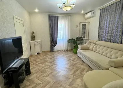 Дом, 210 м² - фото 1