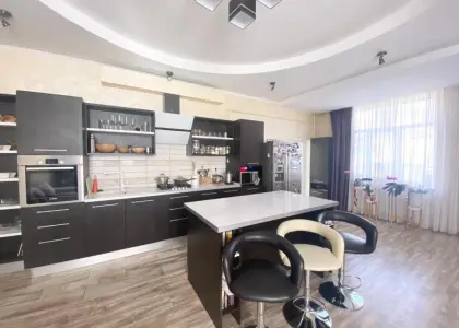 4-комнатная квартира, 148 м² - фото 1