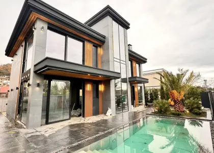 Дом, 300 м² - фото 1