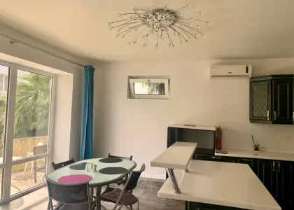 Дом, 180 м² - фото 1