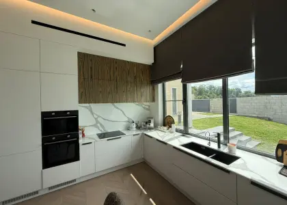 Дом, 350 м² - фото 1