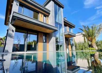 Дом, 300 м² - фото 1