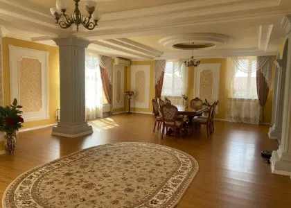 Дом, 470 м² - фото 1