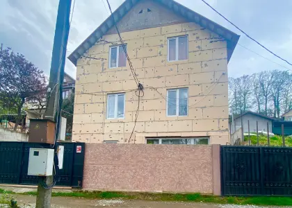 Дом, 180 м² - фото 1