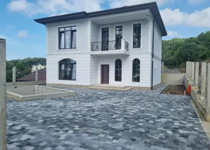 Дом, 180 м² - фото 1