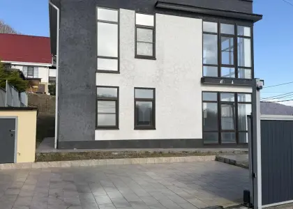 Дом, 184 м² - фото 1