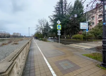 Квартира на набережной р.Сочи - фото 1