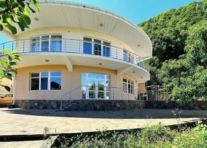 Дом, 378 м² - фото 1