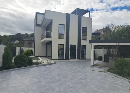 Дом, 215 м² - фото 1