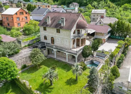 Огромный дом на Мацесте - фото 1