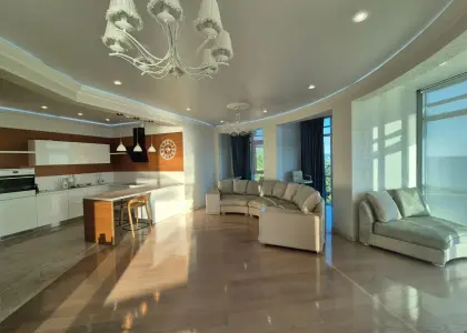 3-комнатная квартира, 150 м² - фото 1