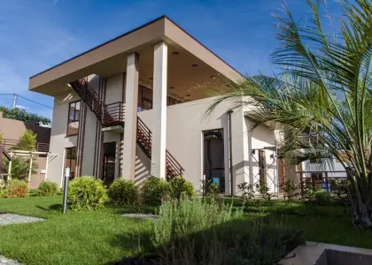 Дом в коттеджном городке, 300 м² - фото 1