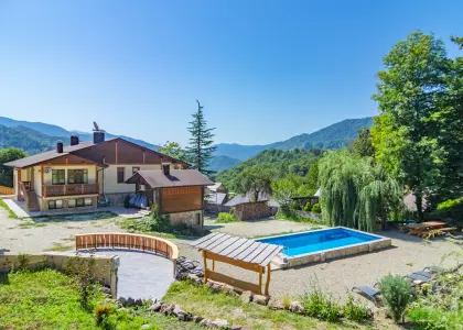 Дом, 600 м² - фото 1