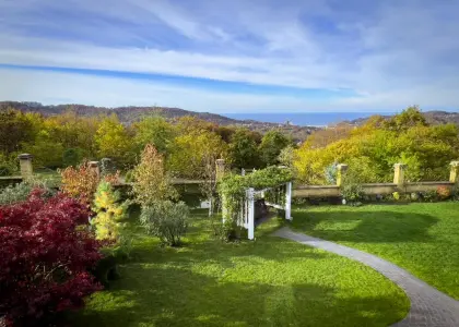 Продам достойный дом в красивом месте! - фото 1