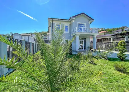 Дом в коттеджном городке, 180 м² - фото 1