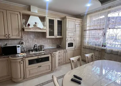 Дом, 245 м² - фото 1