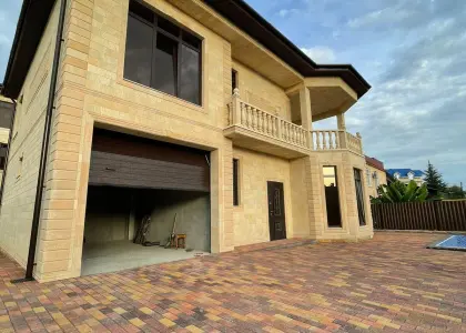 Дом, 220 м² - фото 1