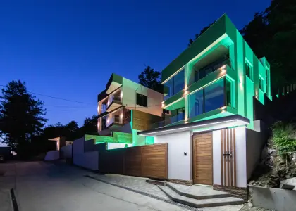 Дом, 372 м² - фото 1