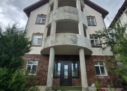 Дом, 360 м² - фото 1