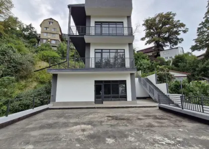 Дом, 350 м² - фото 1