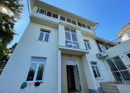Дом, 335 м² - фото 1