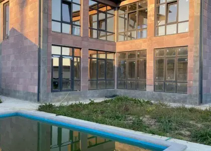 Дом, 220.7 м² - фото 1