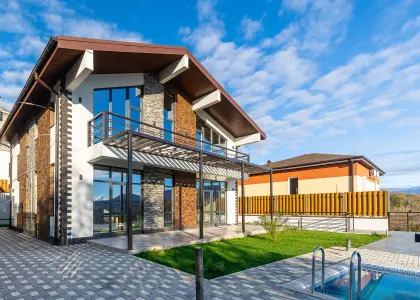 Дом, 210 м² - фото 1