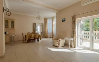 Дом, 400 м² - фото 1